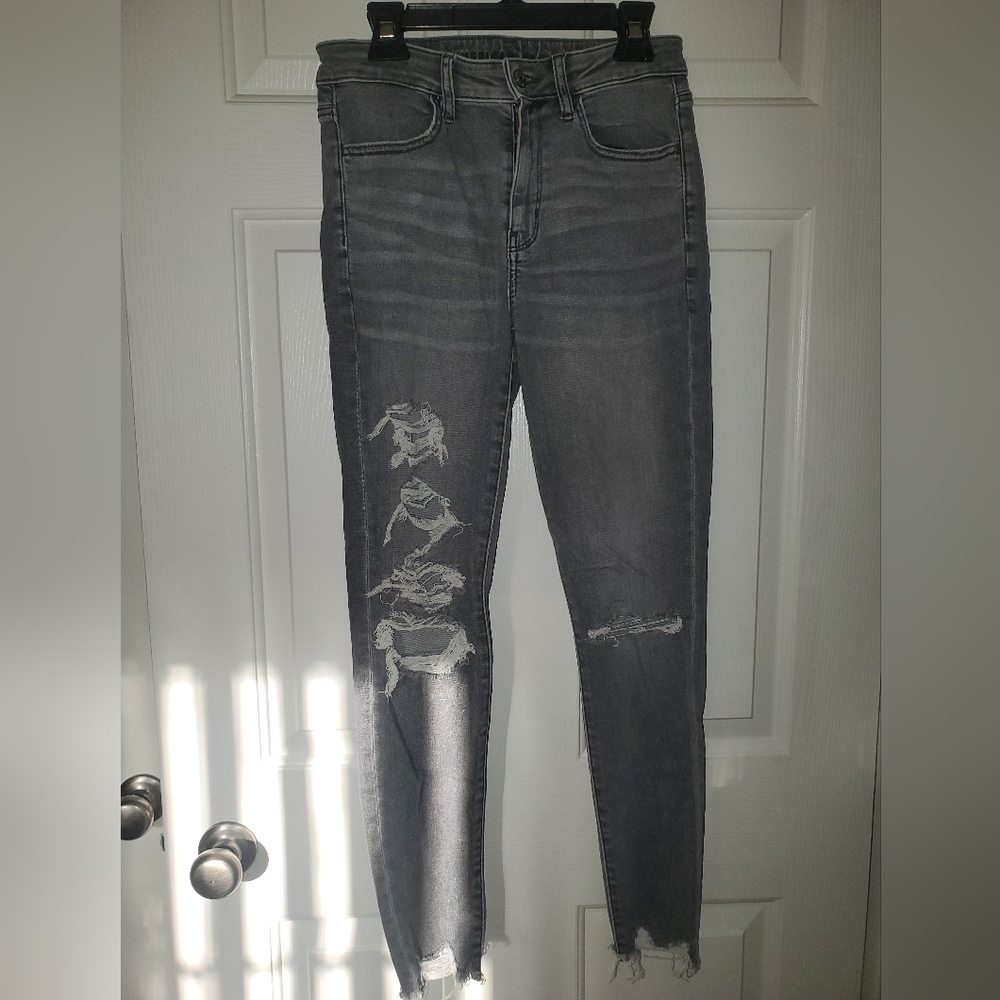 American Eagle ripped skinny jeans Size 4 gray